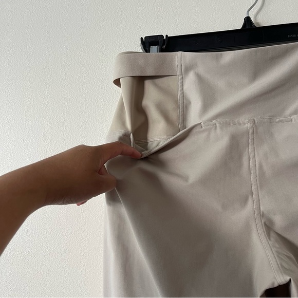 Lululemon Warpstreme Multi-Pocket Mid-Rise Golf Pant 28"
Trench - Picture 12 of 14